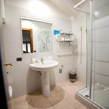 Guest house Azzurro 3*